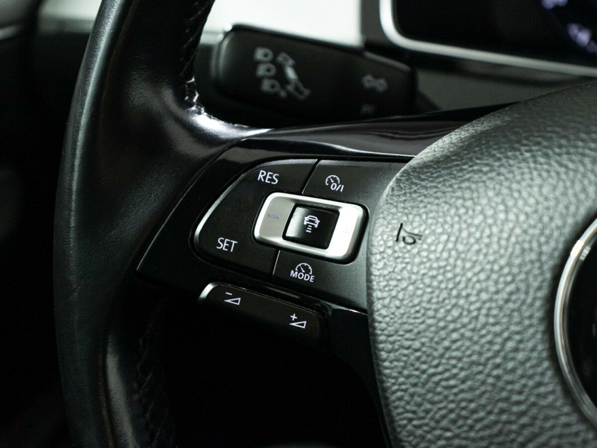 Купить Volkswagen Passat с пробегом. Фото: #17