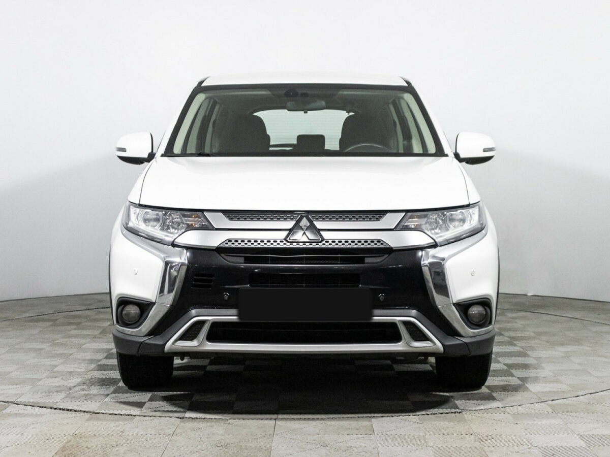 Купить Mitsubishi Outlander с пробегом. Фото: #1