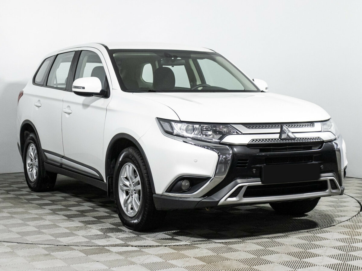 Купить Mitsubishi Outlander с пробегом. Фото: #2