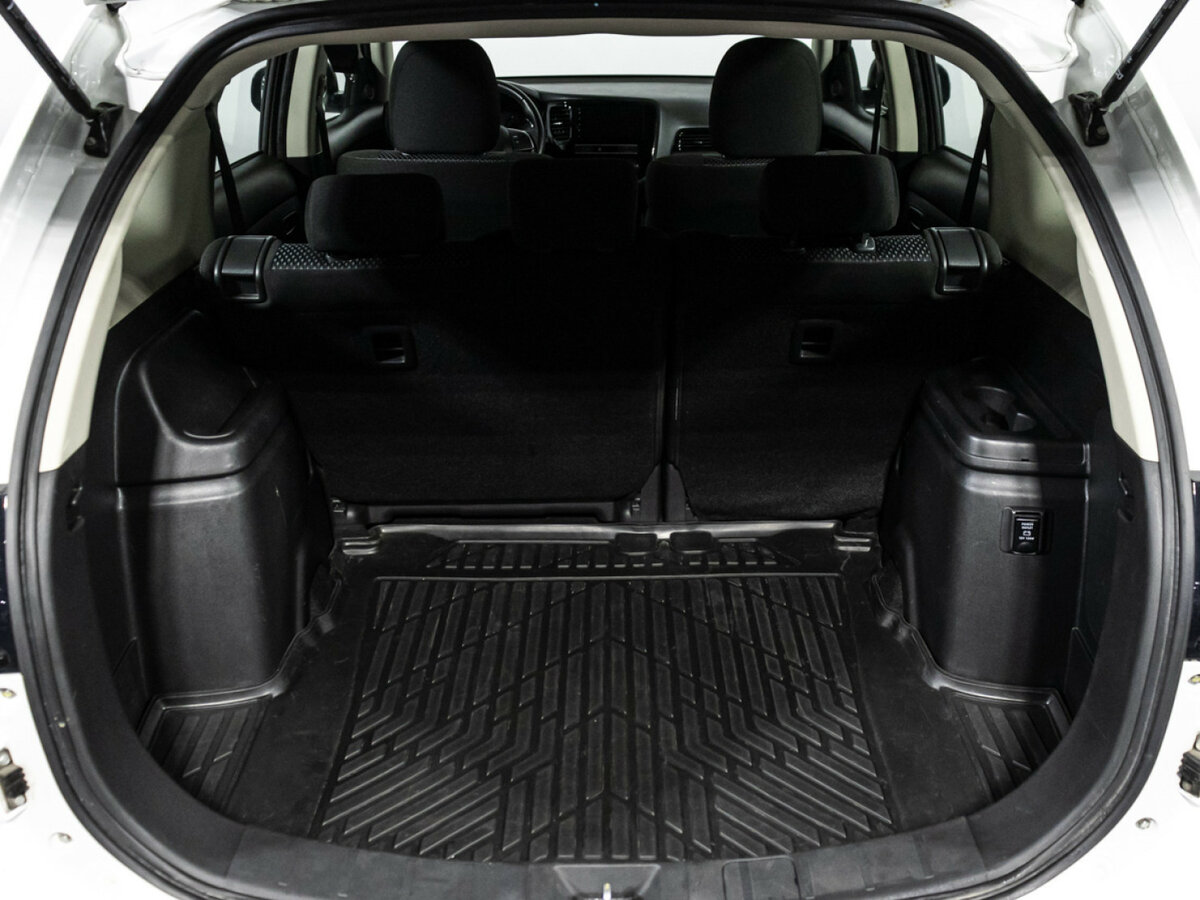 Купить Mitsubishi Outlander с пробегом. Фото: #16