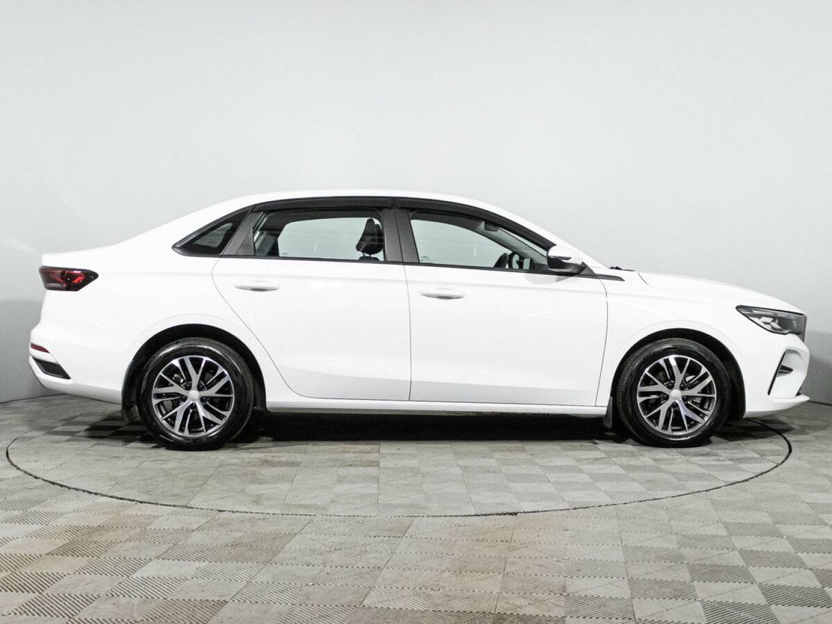 Купить Geely Emgrand с пробегом. Фото: #3