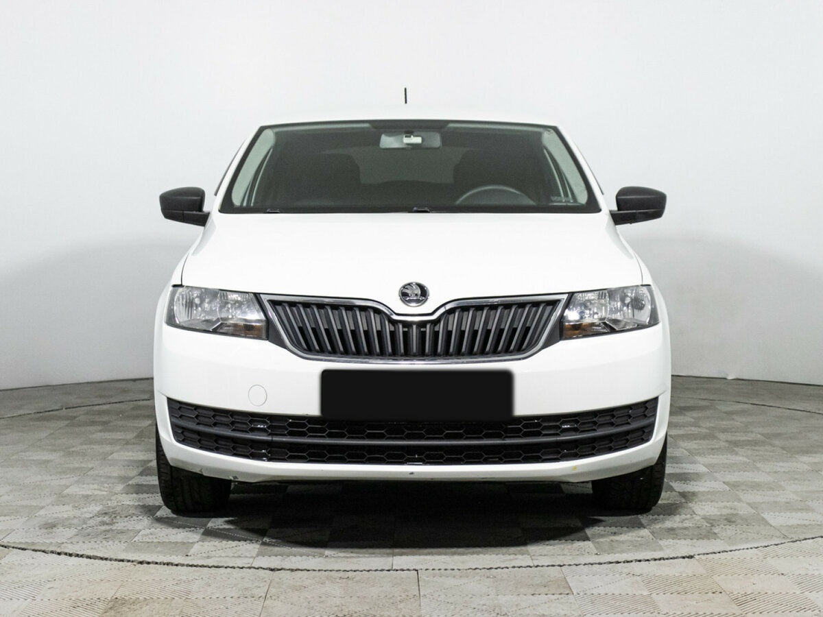 Купить Skoda Rapid с пробегом. Фото: #1