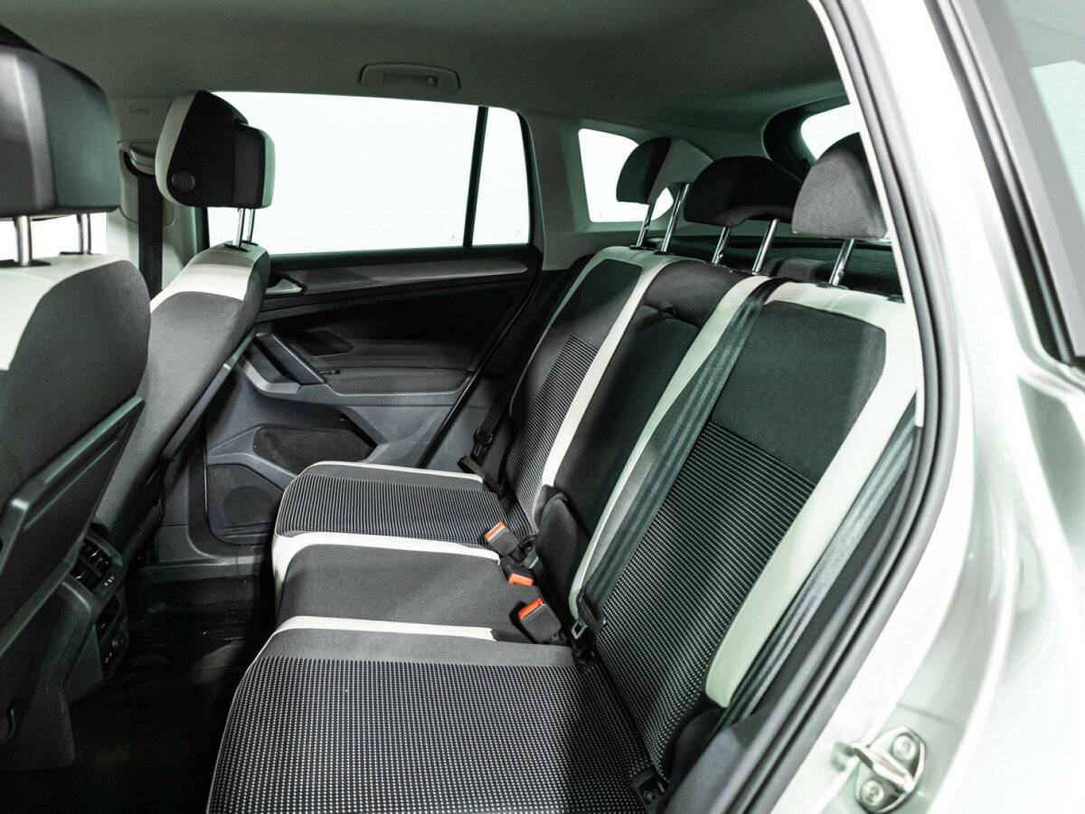 Купить Volkswagen Tiguan с пробегом. Фото: #9