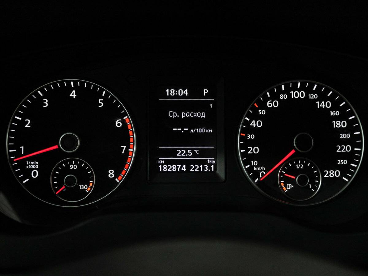 Купить Volkswagen Jetta с пробегом. Фото: #11