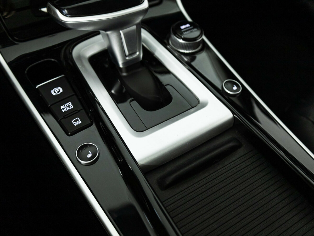 Купить Kia Seltos с пробегом. Фото: #18