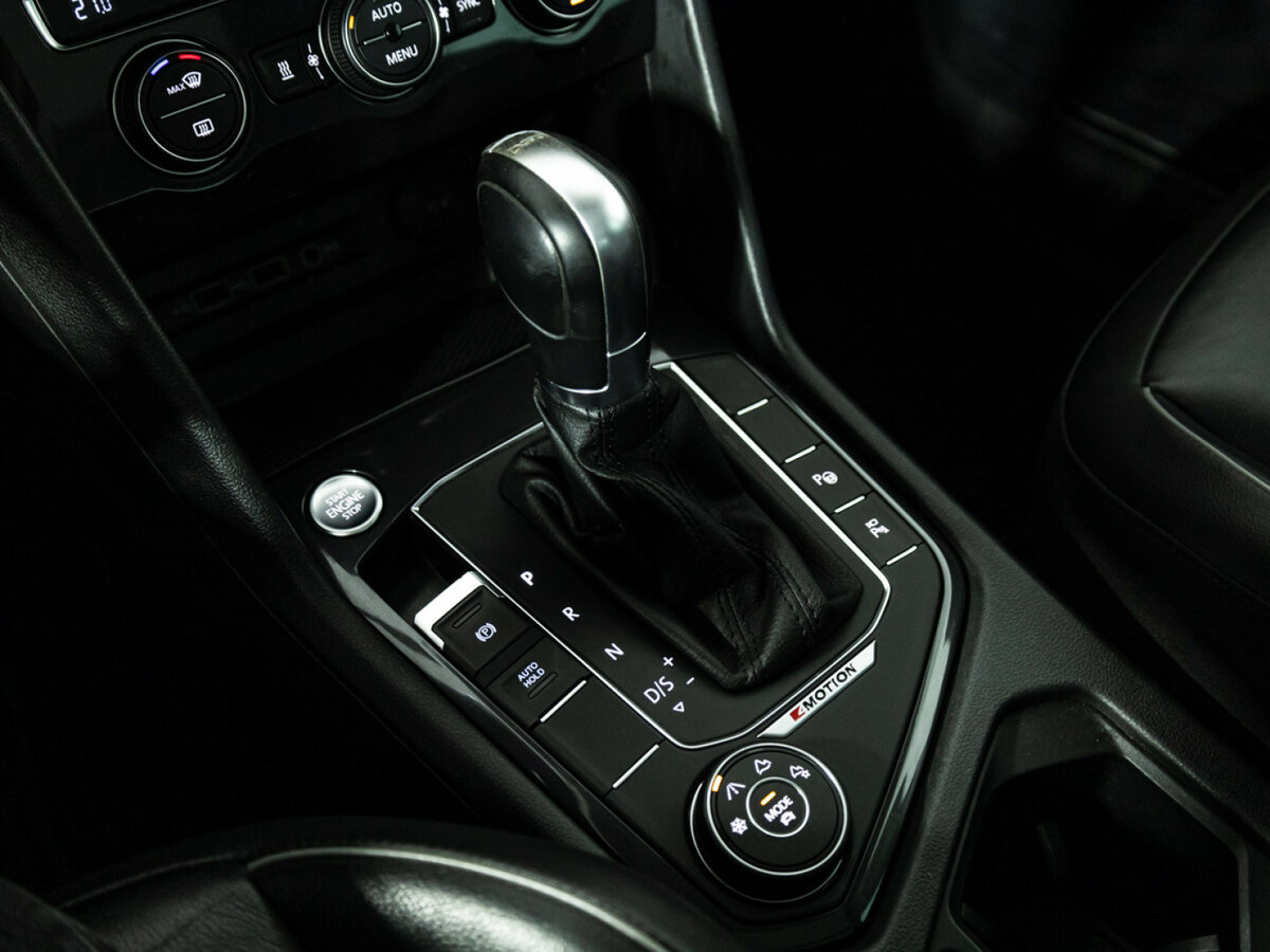 Купить Volkswagen Tiguan с пробегом. Фото: #19