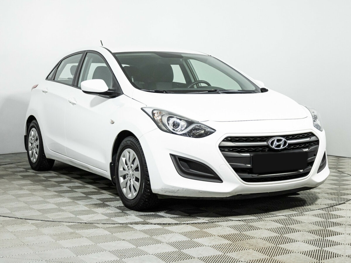 Купить Hyundai i30 с пробегом. Фото: #2