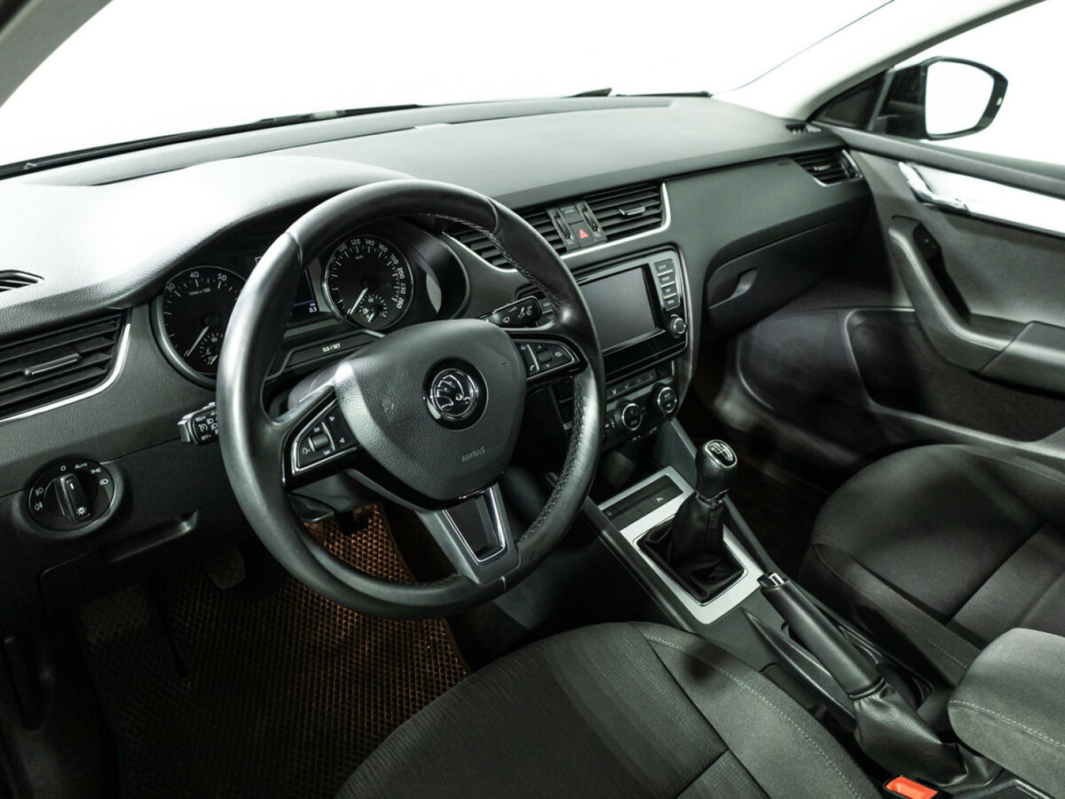 Купить Skoda Octavia с пробегом. Фото: #10