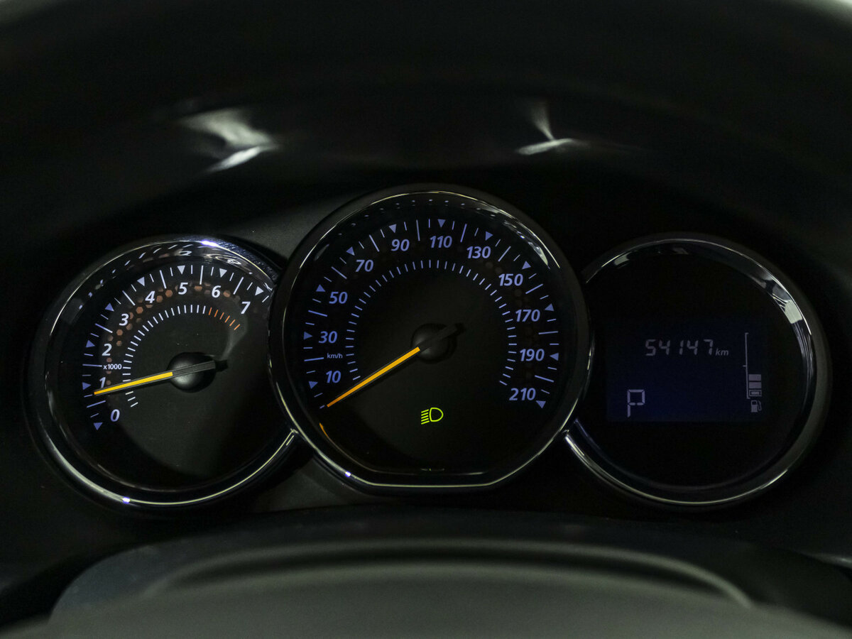 Купить Renault Sandero с пробегом. Фото: #11