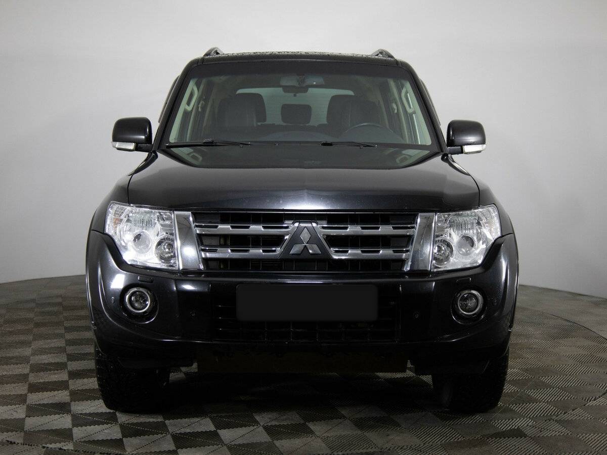 Купить Mitsubishi Pajero с пробегом. Фото: #1