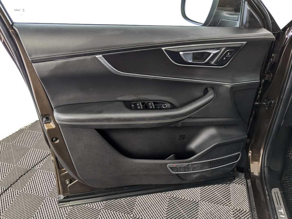 Купить Chery Tiggo 8 с пробегом. Фото: #18