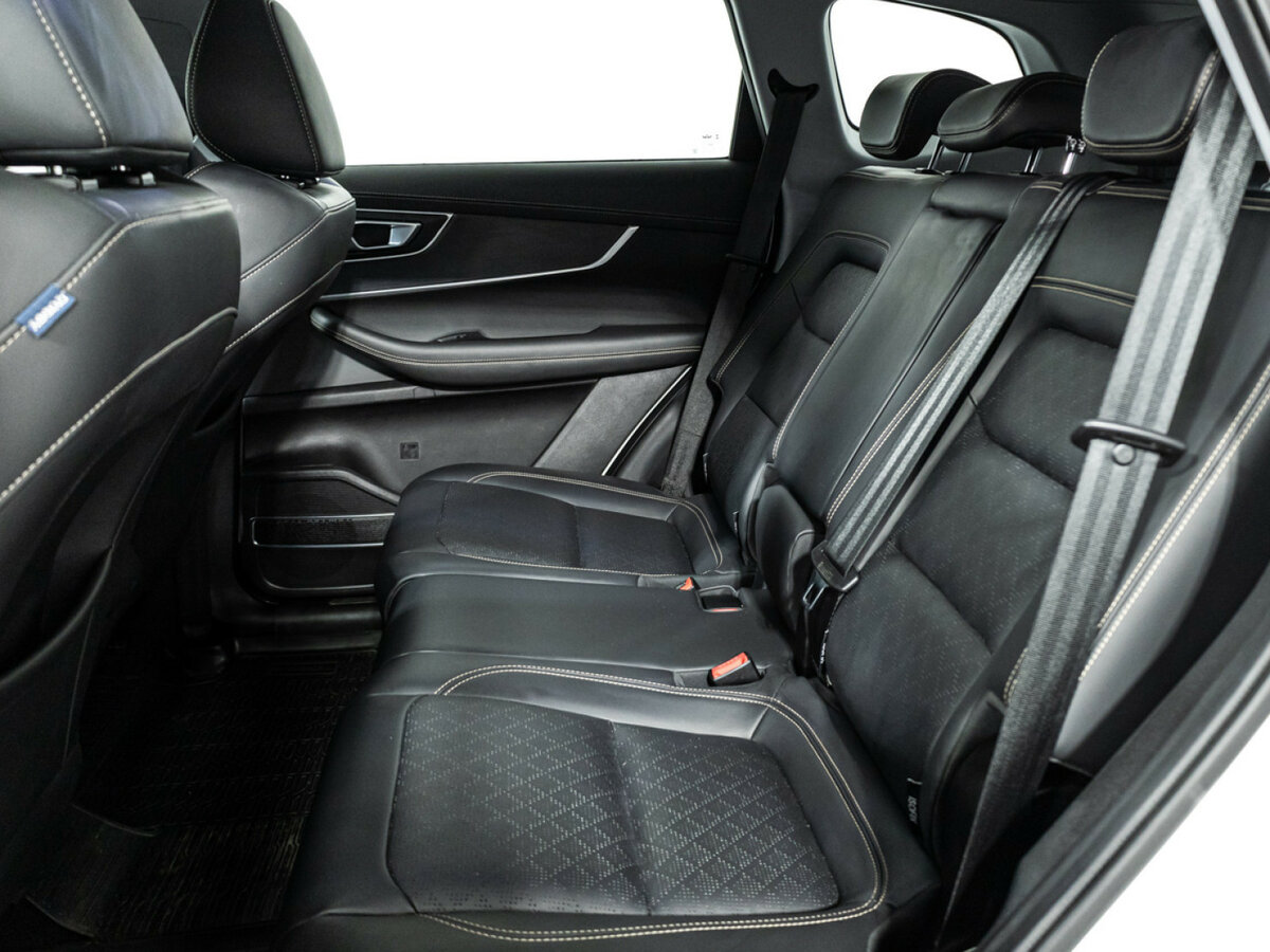 Купить Chery Tiggo 8 с пробегом. Фото: #9