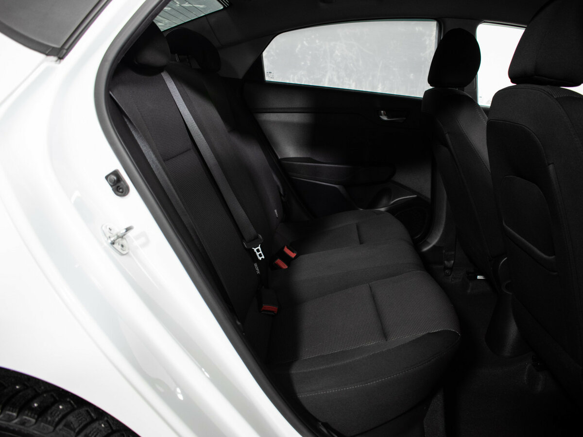 Купить Hyundai Solaris с пробегом. Фото: #8