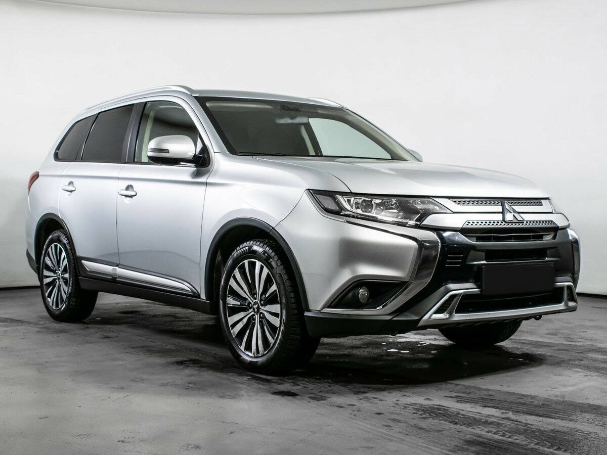 Купить Mitsubishi Outlander с пробегом. Фото: #2