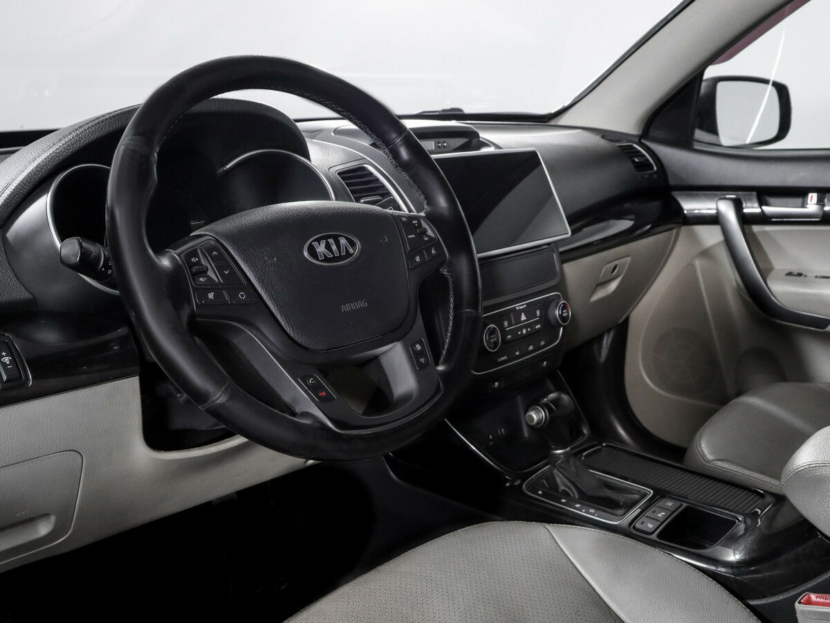Купить Kia Sorento с пробегом. Фото: #13