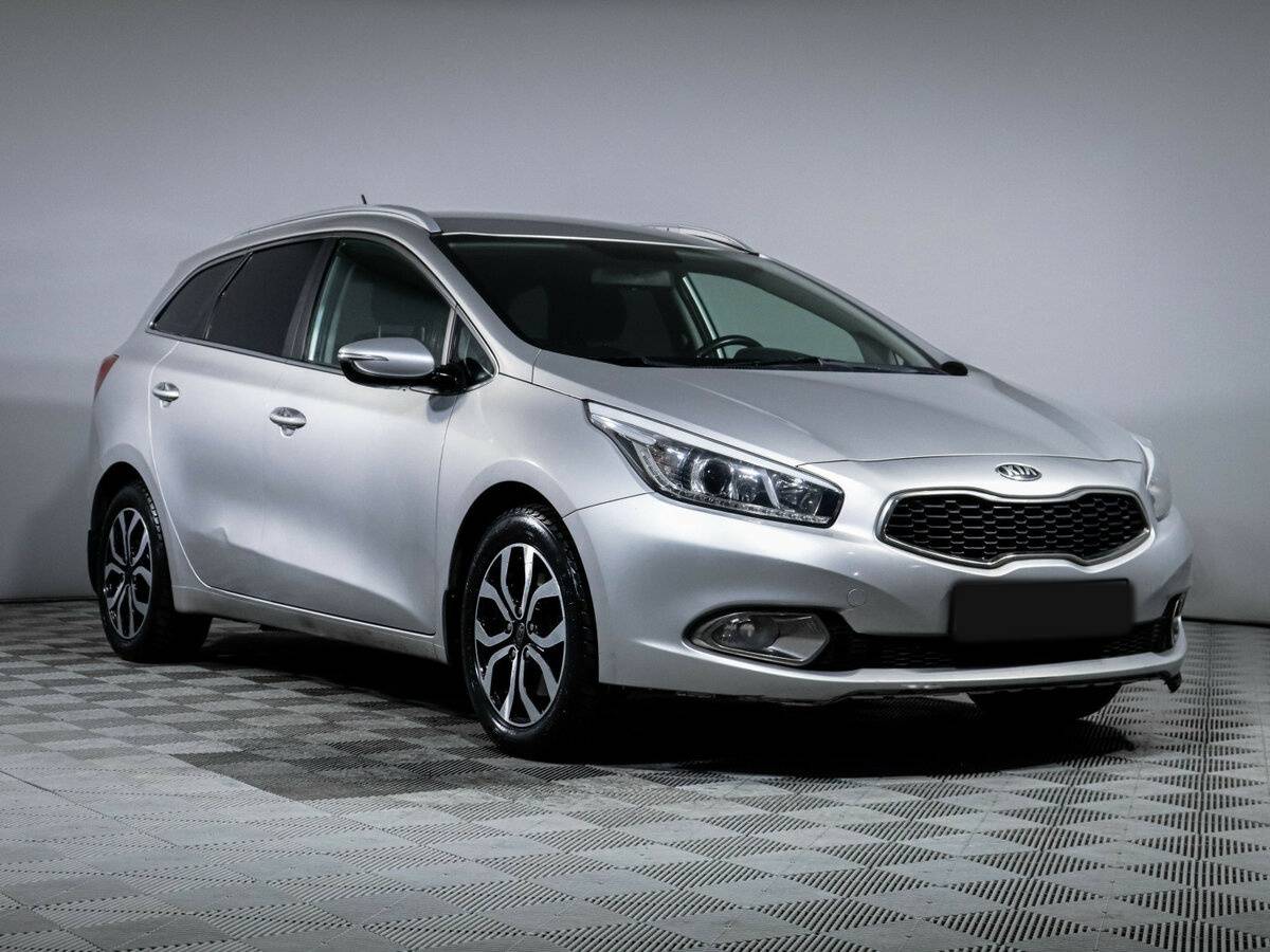 Купить Kia Ceed с пробегом. Фото: #2
