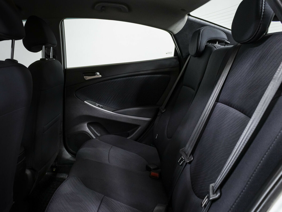 Купить Hyundai Solaris с пробегом. Фото: #12