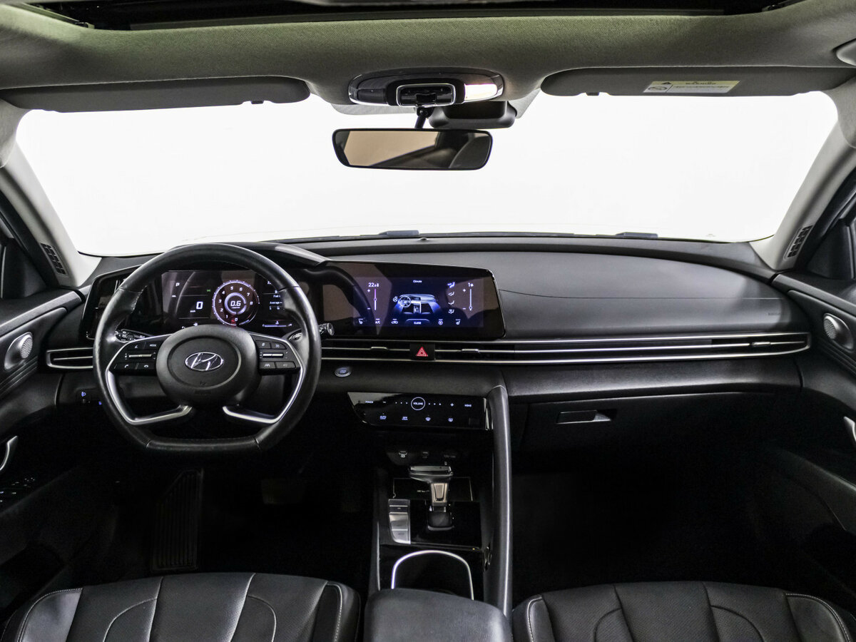 Купить Hyundai Elantra с пробегом. Фото: #11