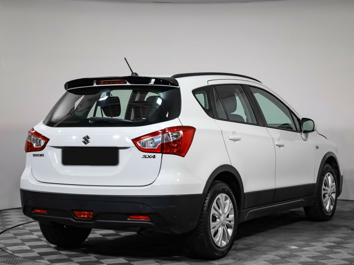 Купить Suzuki SX4 с пробегом. Фото: #3
