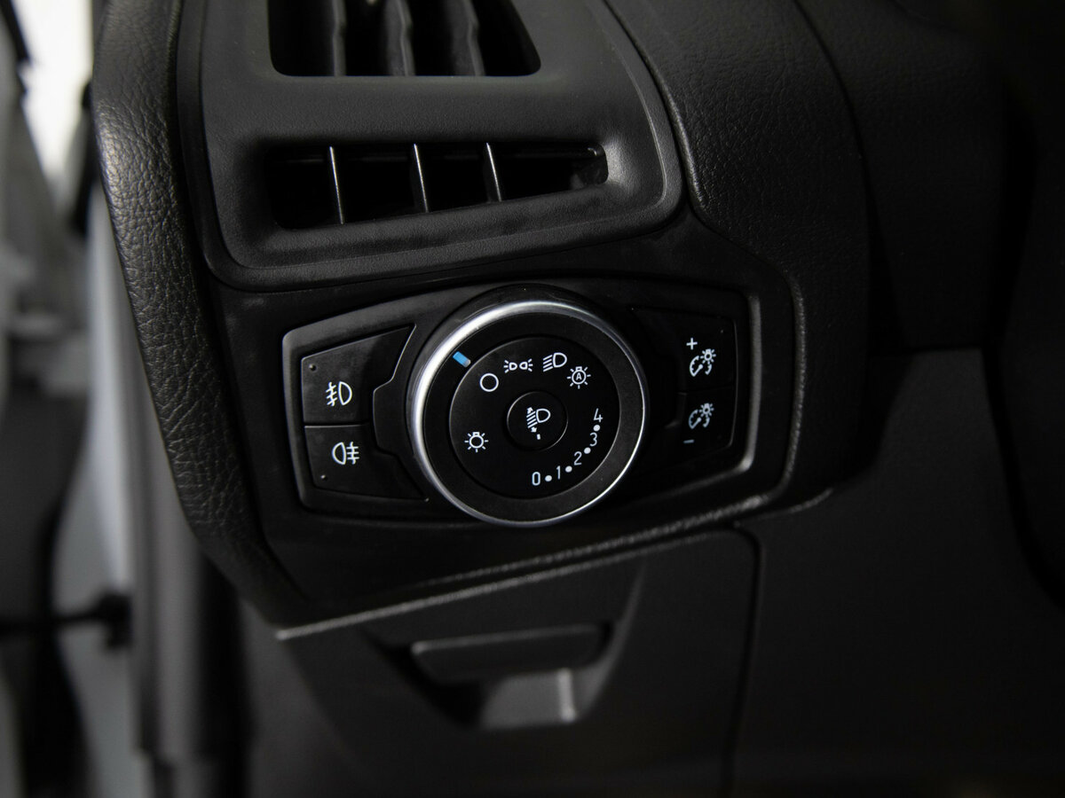 Купить Ford Focus с пробегом. Фото: #12
