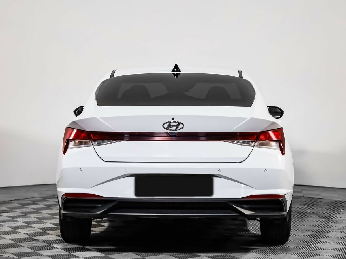 Купить Hyundai Elantra с пробегом. Фото: #4