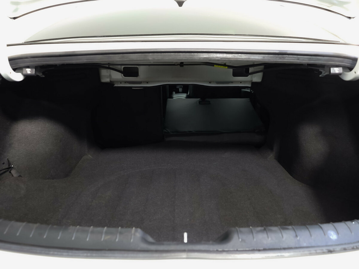 Купить Hyundai Elantra с пробегом. Фото: #17