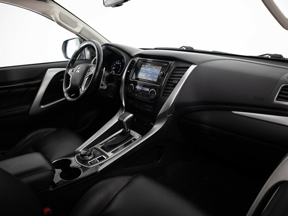 Купить Mitsubishi Pajero Sport с пробегом. Фото: #10