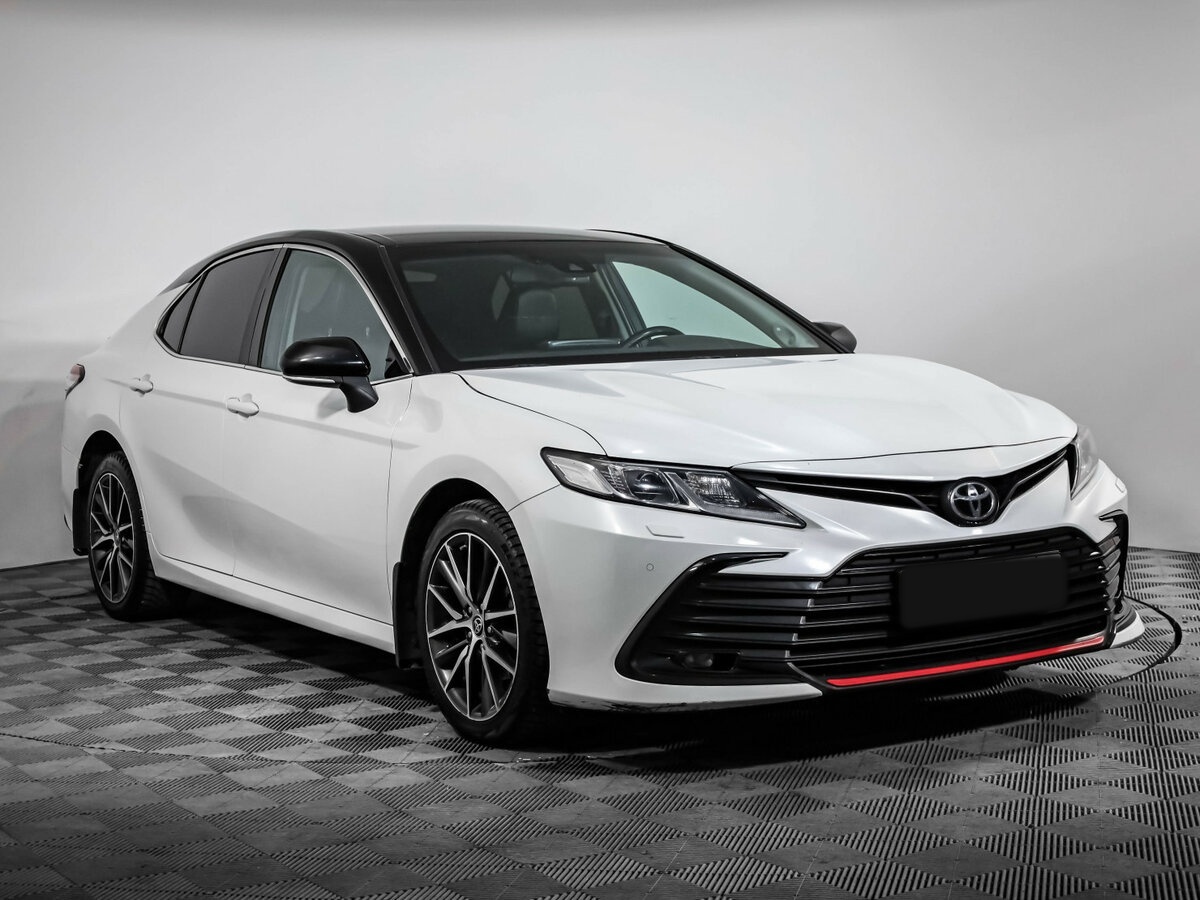 Купить Toyota Camry с пробегом. Фото: #2