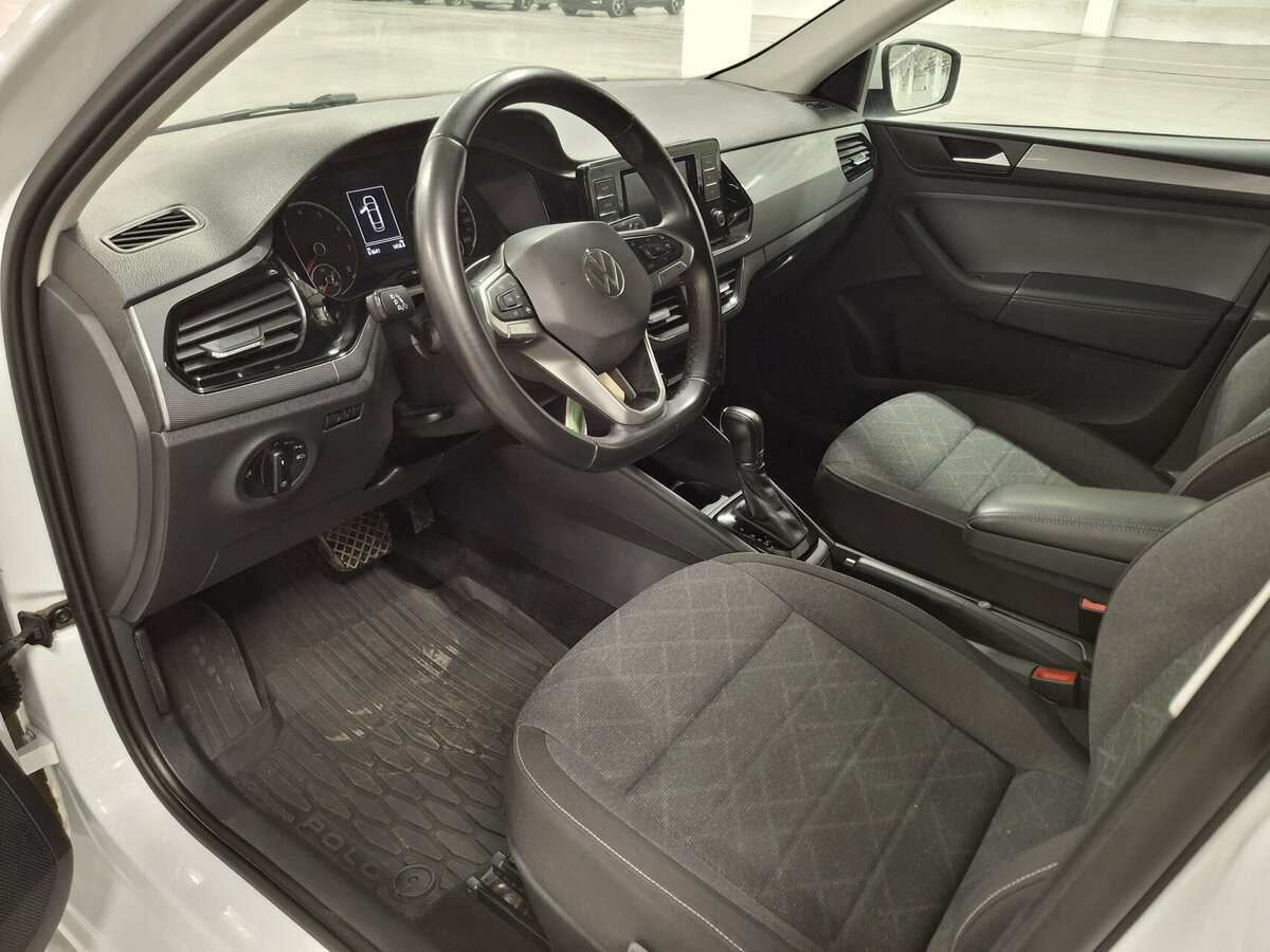 Купить Volkswagen Polo с пробегом. Фото: #15