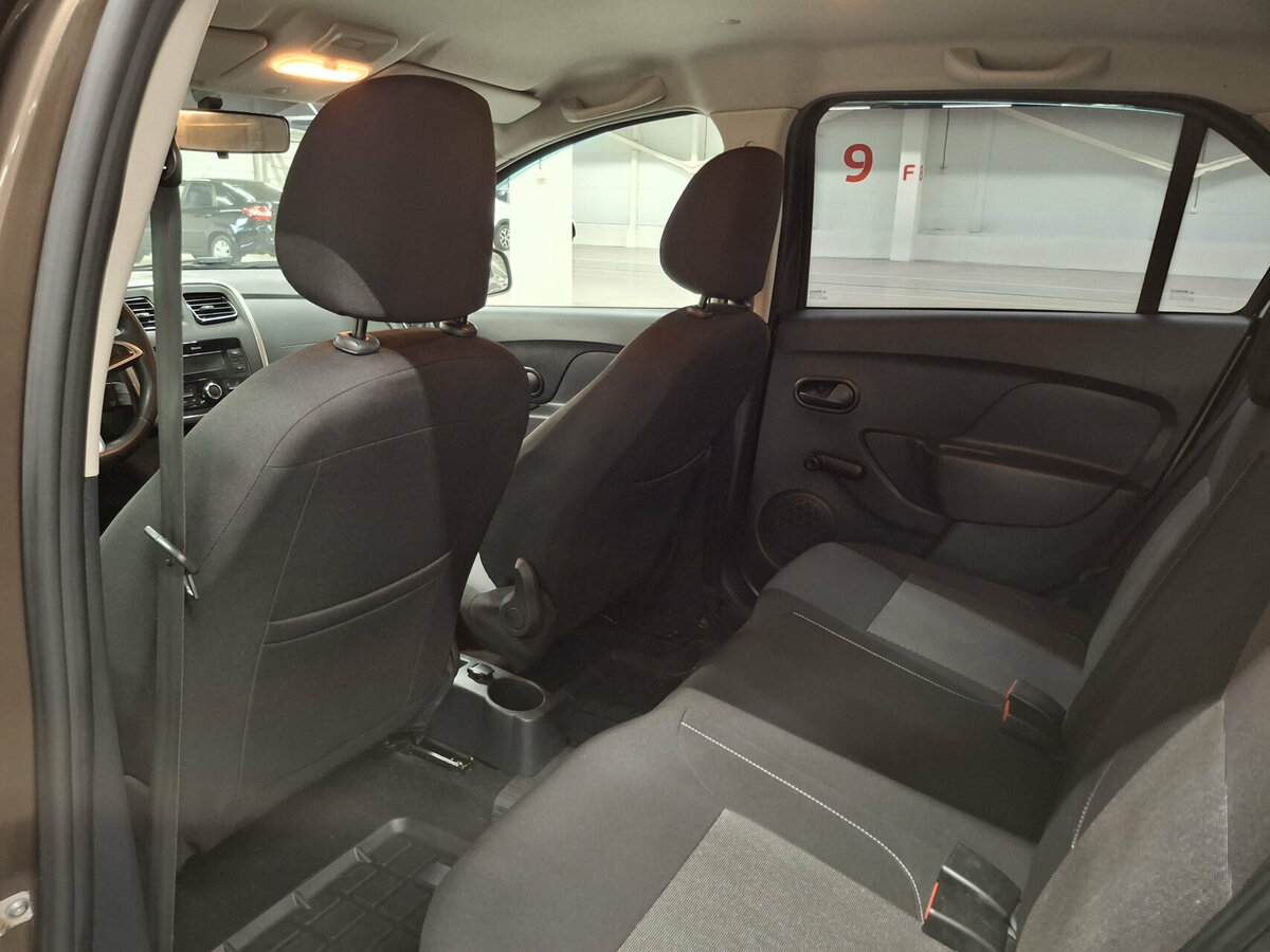 Купить Renault Logan с пробегом. Фото: #11