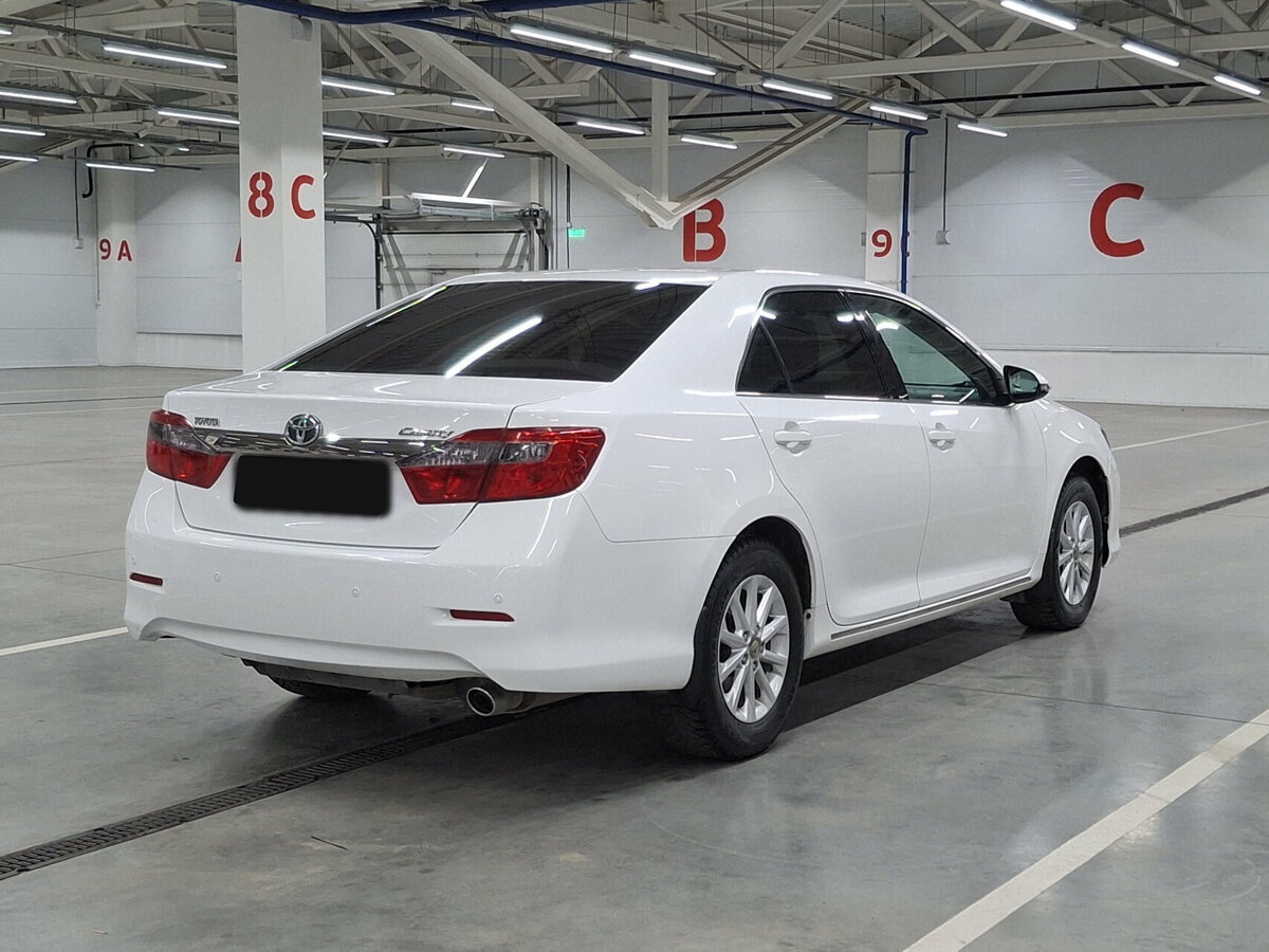 Купить Toyota Camry с пробегом. Фото: #4