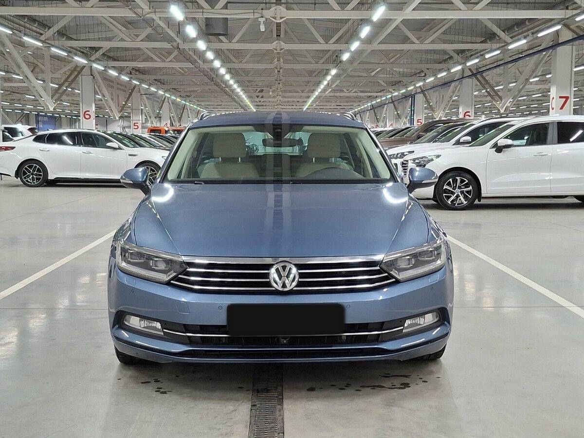 Купить Volkswagen Passat с пробегом. Фото: #1