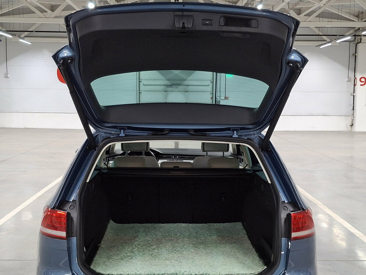 Купить Volkswagen Passat с пробегом. Фото: #9