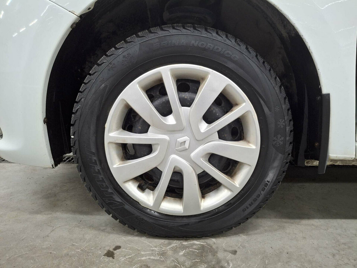 Купить Renault Logan с пробегом. Фото: #17