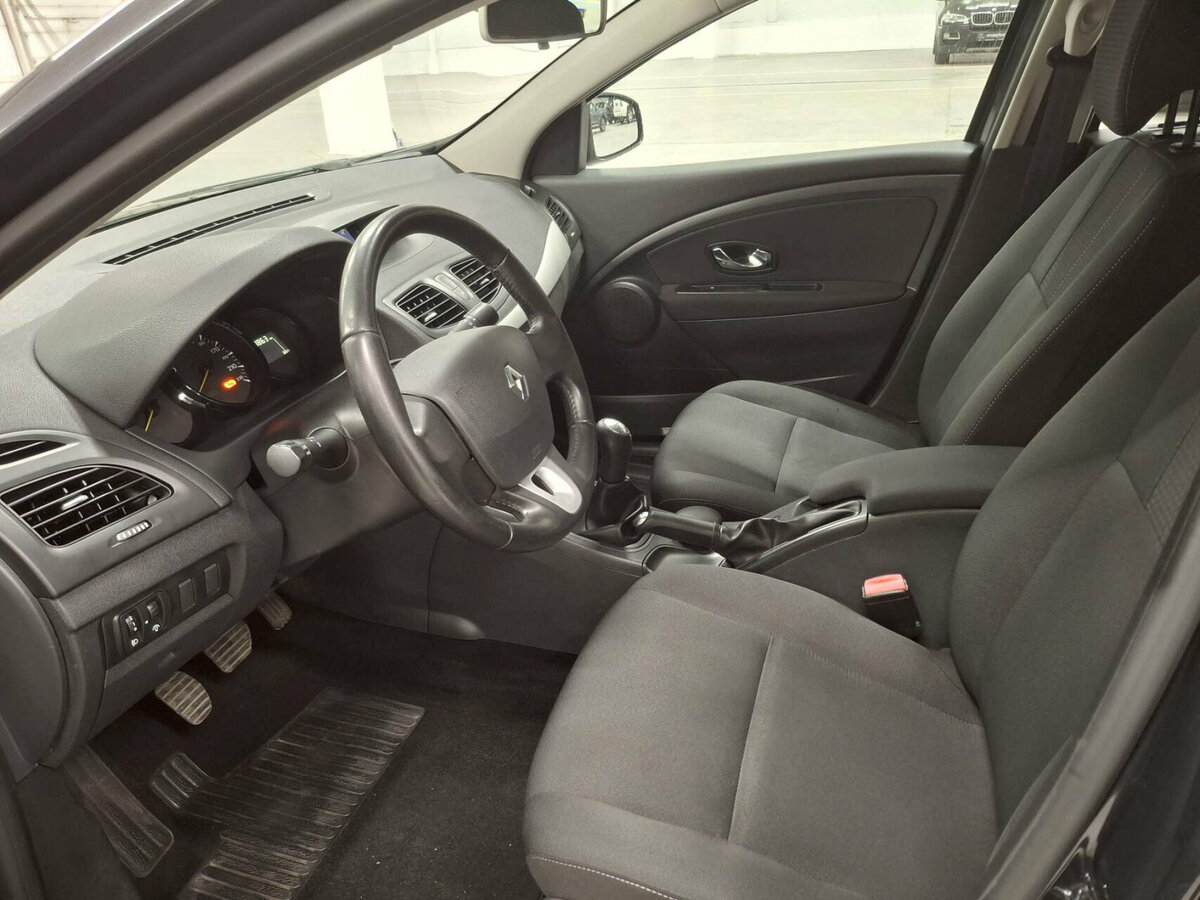 Купить Renault Fluence с пробегом. Фото: #15