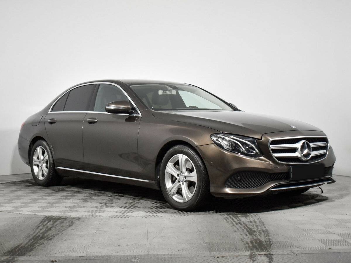 Купить Mercedes-Benz E-Класс с пробегом. Фото: #2