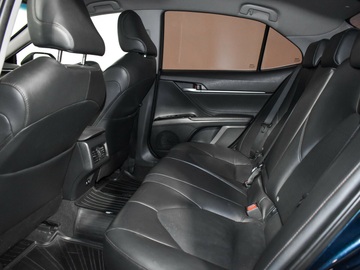 Купить Toyota Camry с пробегом. Фото: #10