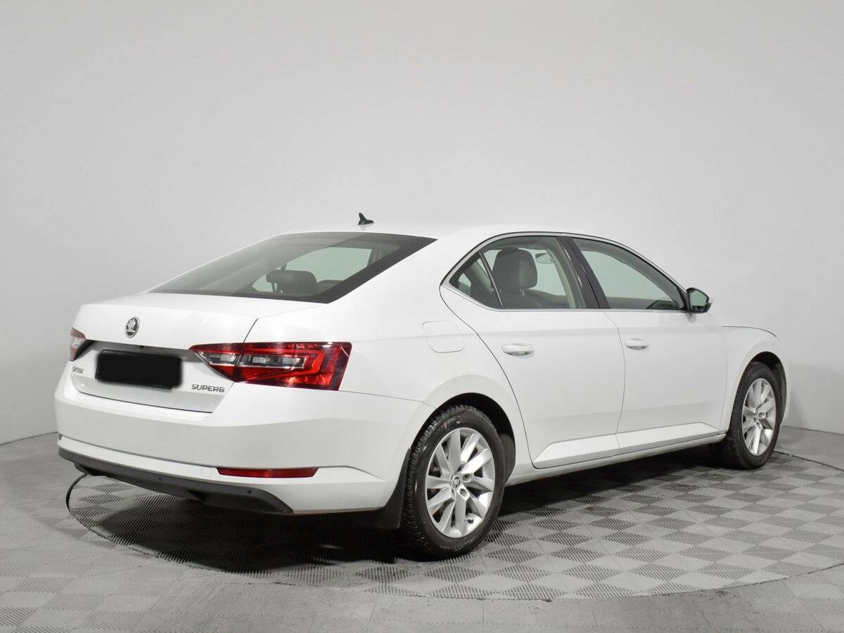 Купить Skoda Superb с пробегом. Фото: #3