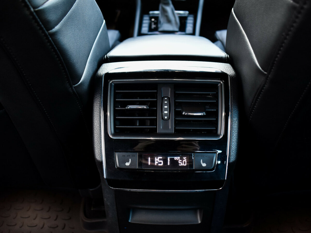 Купить Skoda Superb с пробегом. Фото: #15