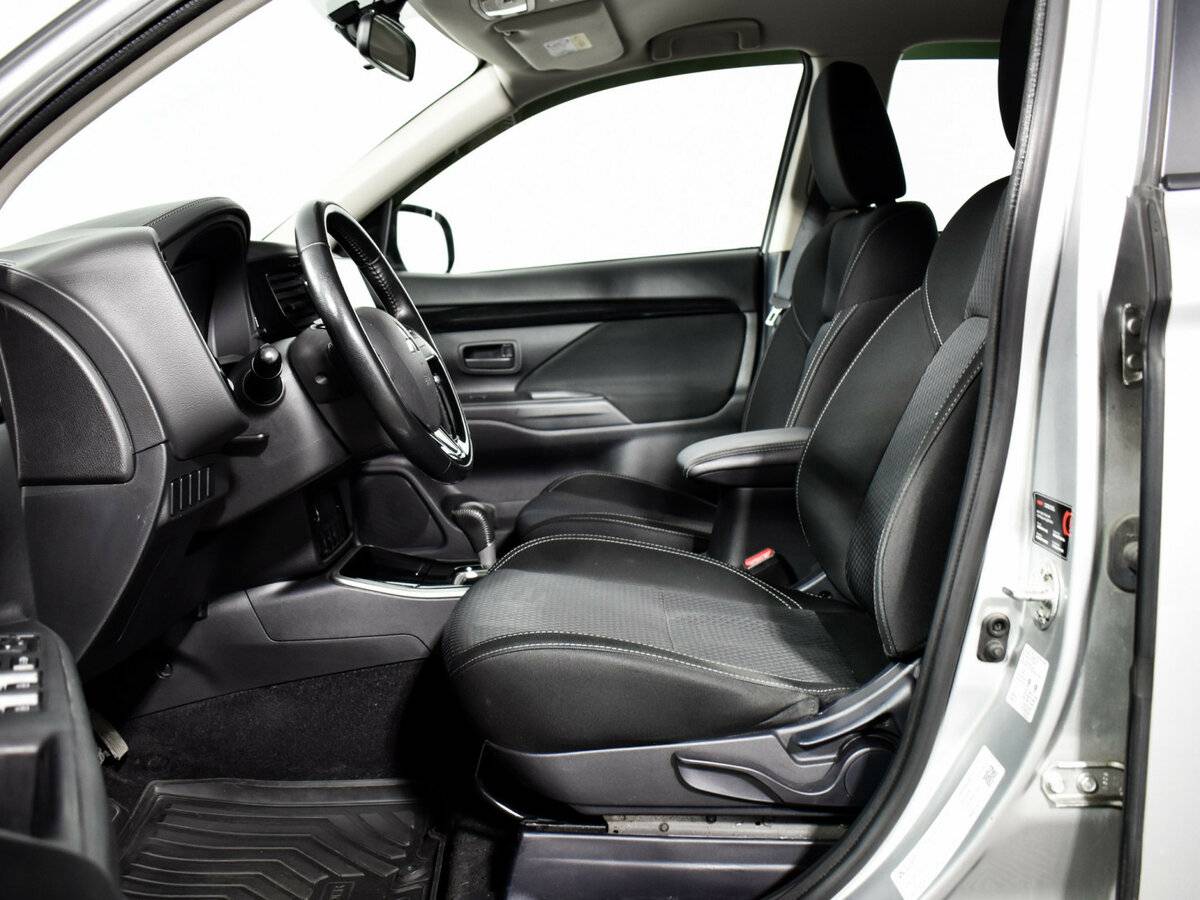 Купить Mitsubishi Outlander с пробегом. Фото: #7