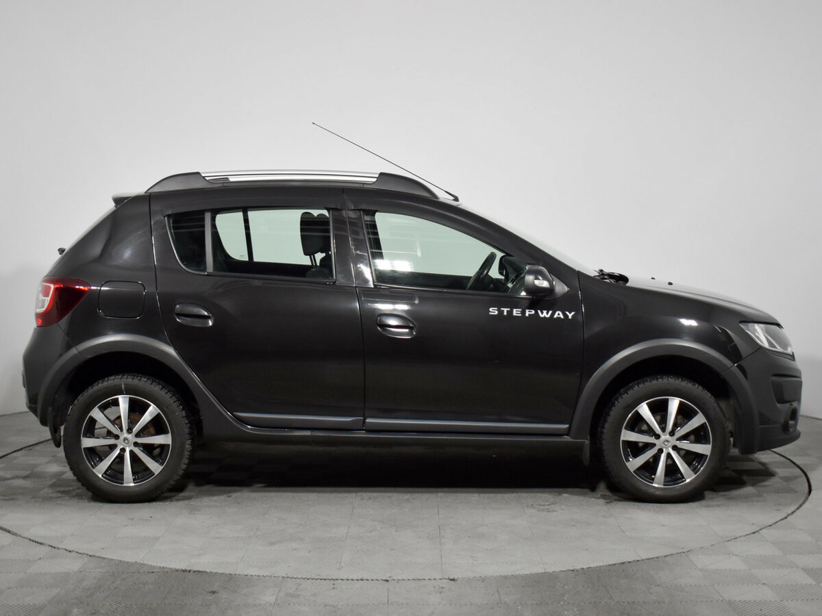 Купить Renault Sandero с пробегом. Фото: #3