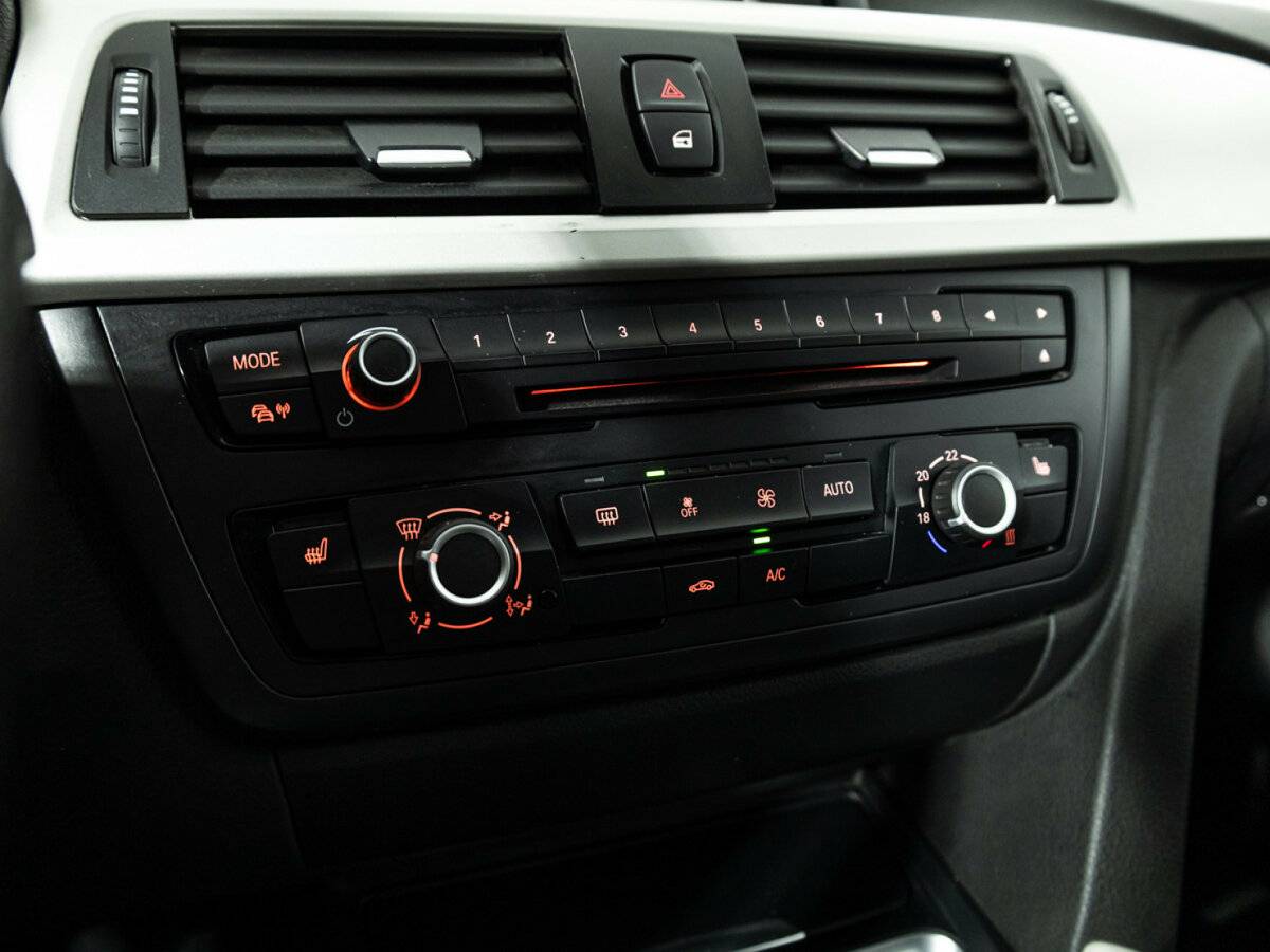 Купить BMW 3 серии с пробегом. Фото: #18