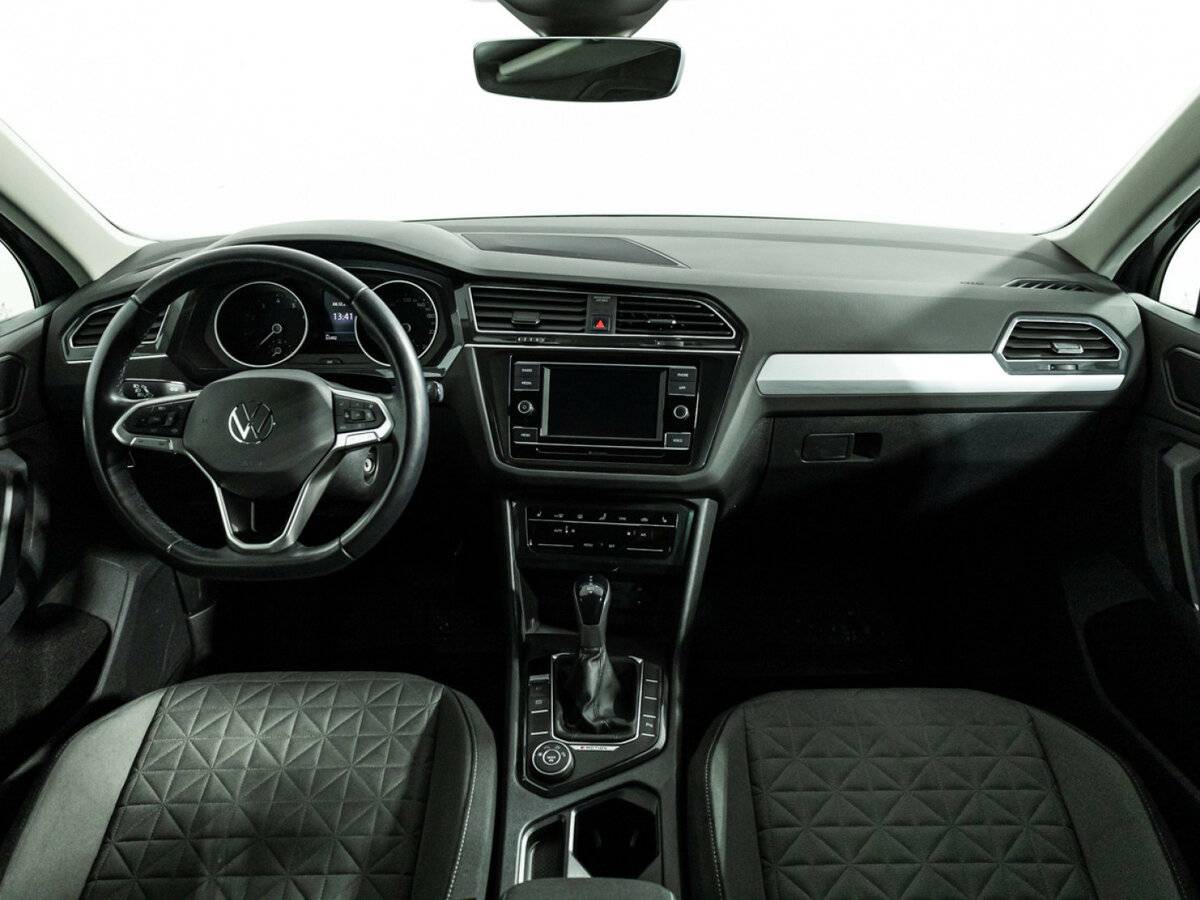 Купить Volkswagen Tiguan с пробегом. Фото: #12