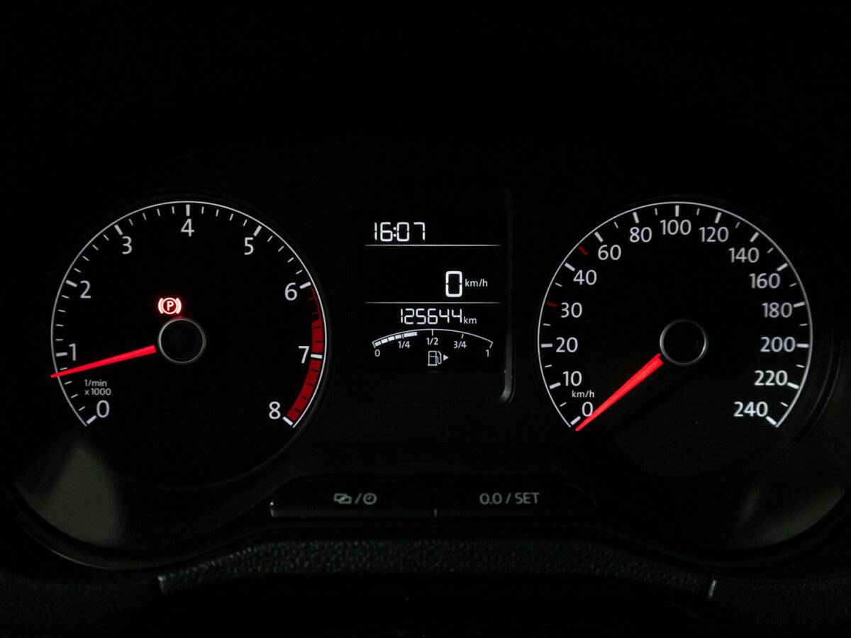 Купить Volkswagen Polo с пробегом. Фото: #11