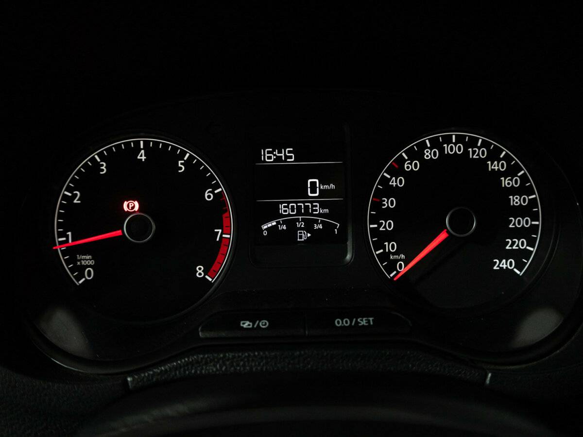 Купить Volkswagen Polo с пробегом. Фото: #11