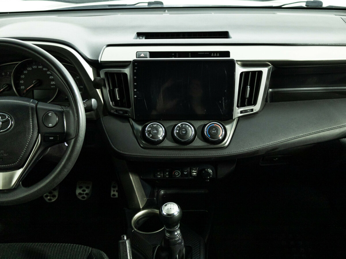 Купить Toyota RAV4 с пробегом. Фото: #11