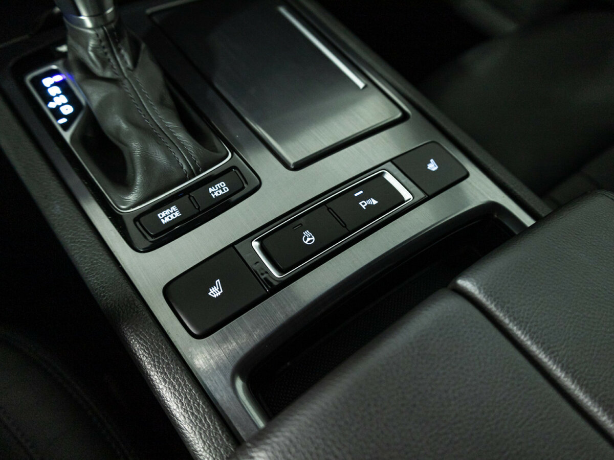 Купить Hyundai Genesis с пробегом. Фото: #21