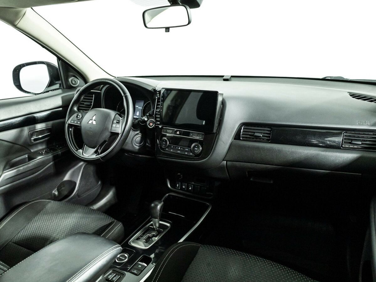 Купить Mitsubishi Outlander с пробегом. Фото: #8