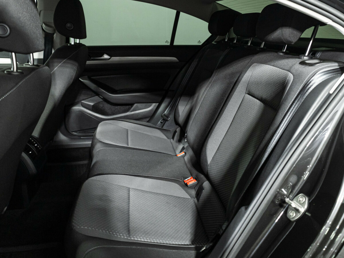 Купить Volkswagen Passat с пробегом. Фото: #9