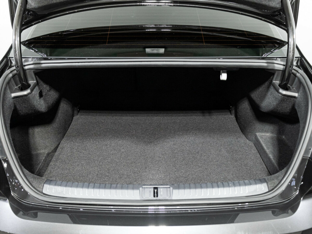 Купить Volkswagen Passat с пробегом. Фото: #19